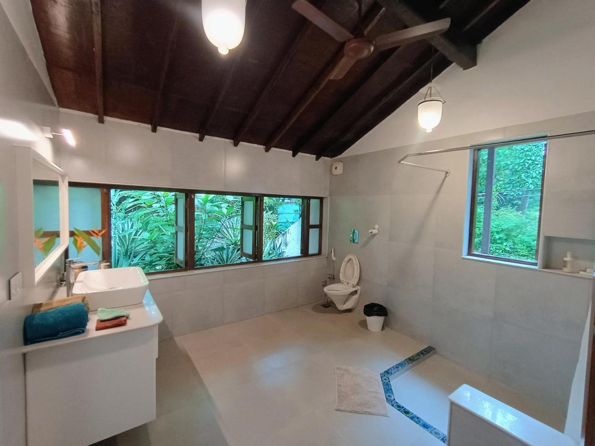 Banyan House - Luxurious 4 Bedroom Villa On One Acre, Near The Beach Nagaon  Exteriér fotografie
