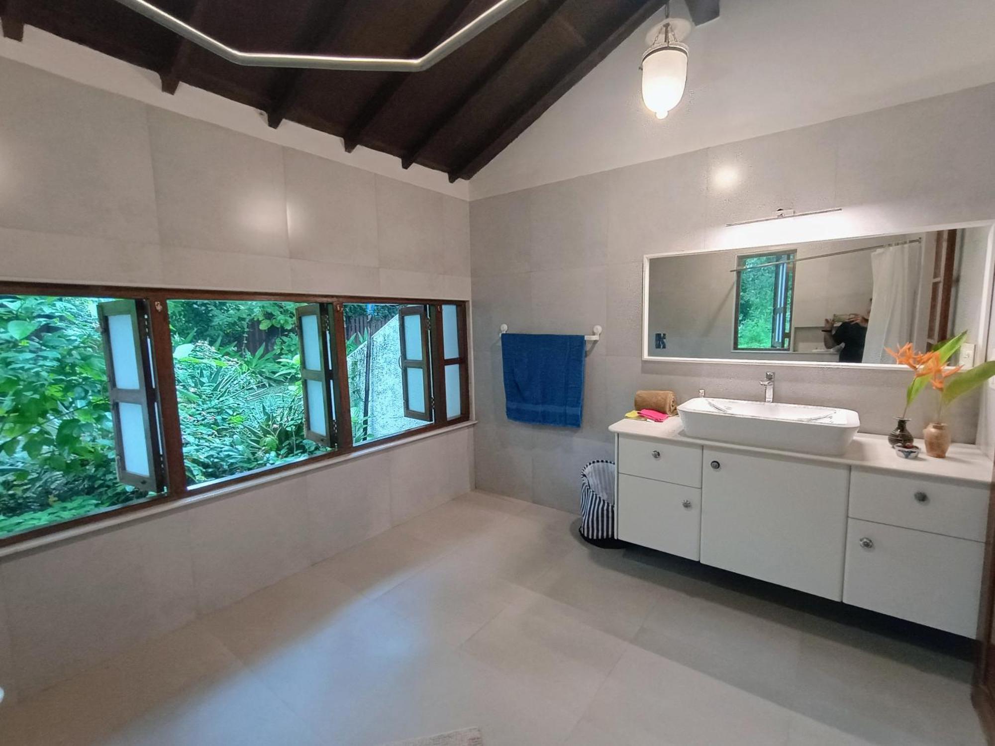 Banyan House - Luxurious 4 Bedroom Villa On One Acre, Near The Beach Nagaon  Exteriér fotografie